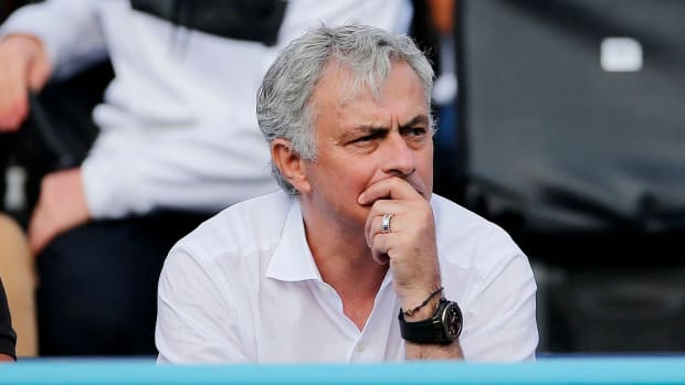 Jose Mourinho turns down Lyon